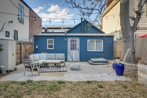 Terrace/patio - Cozy & Pet-Friendly Home - 3 Mi to Downtown Denver (Denver)