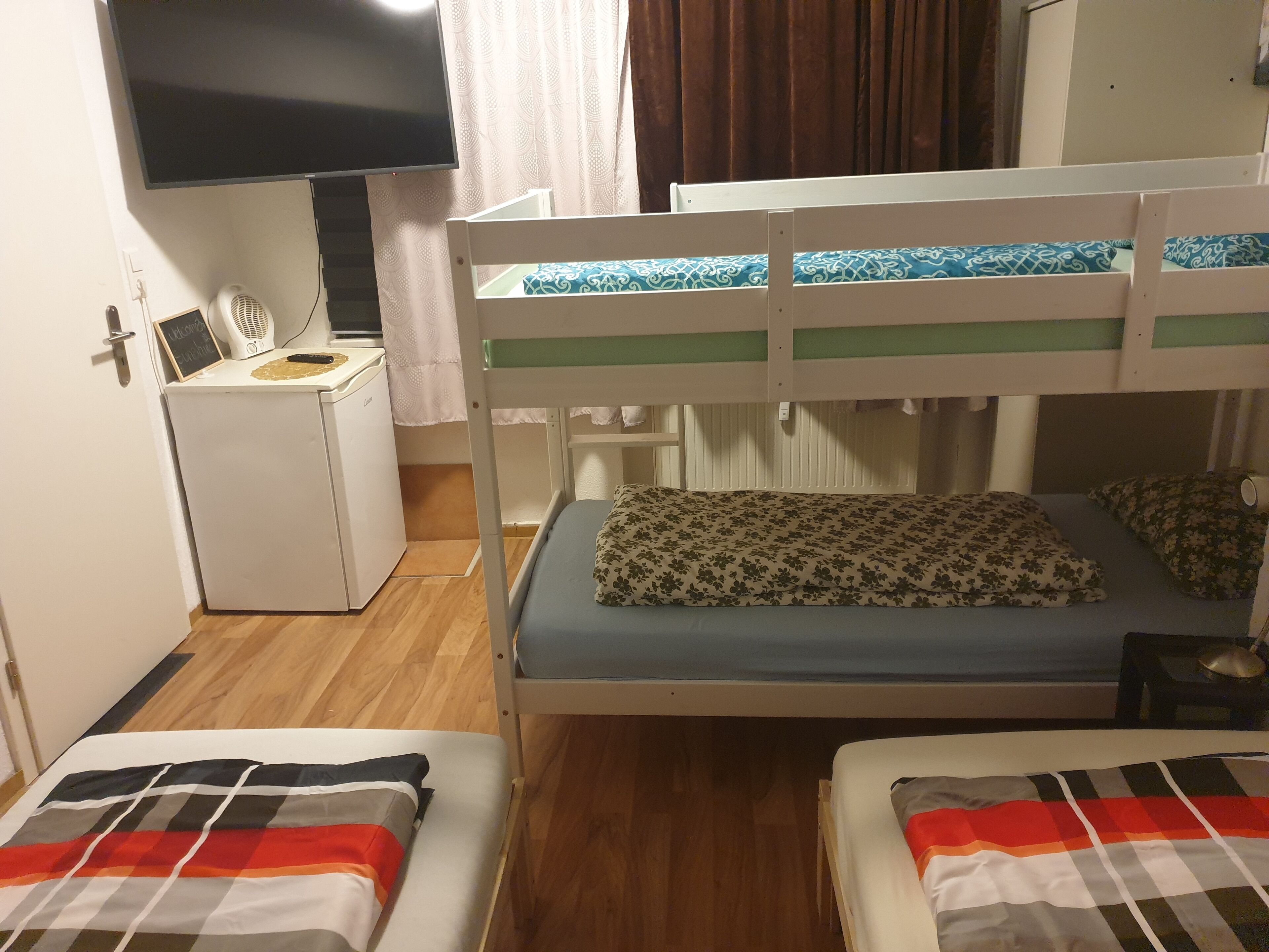 3 Schlafzimmer, Bügeleisen/Bügelbrett, Reisekinderbett, kostenloses WLAN
