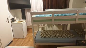 3 Schlafzimmer, Bügeleisen/Bügelbrett, Reisekinderbett, kostenloses WLAN