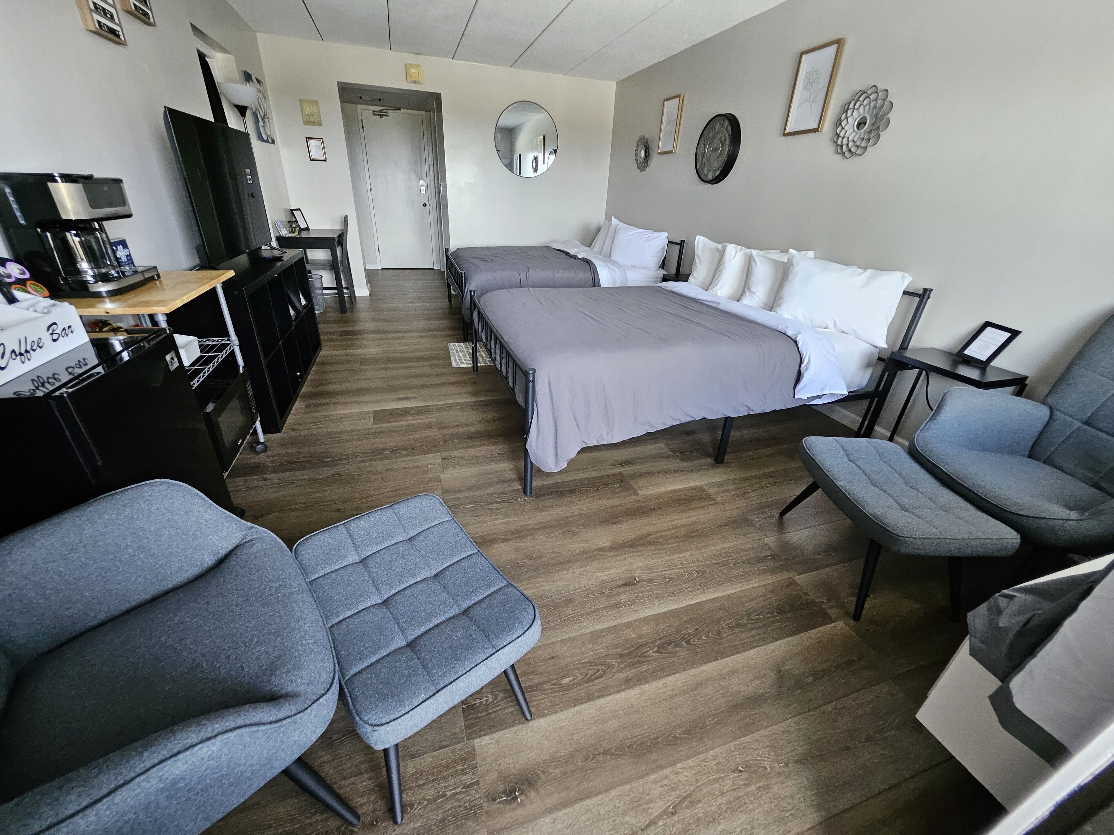 1 slaapkamer, een strijkplank/strijkijzer, reisbedje, wifi