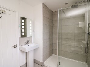 Shower - Upper Vestry (Llandysul)