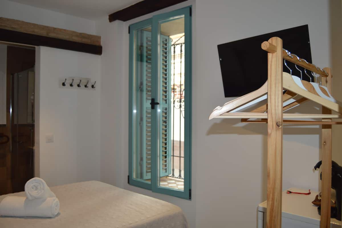 Standard Double Room | 1 bedroom, premium bedding, down comforters, Select Comfort beds