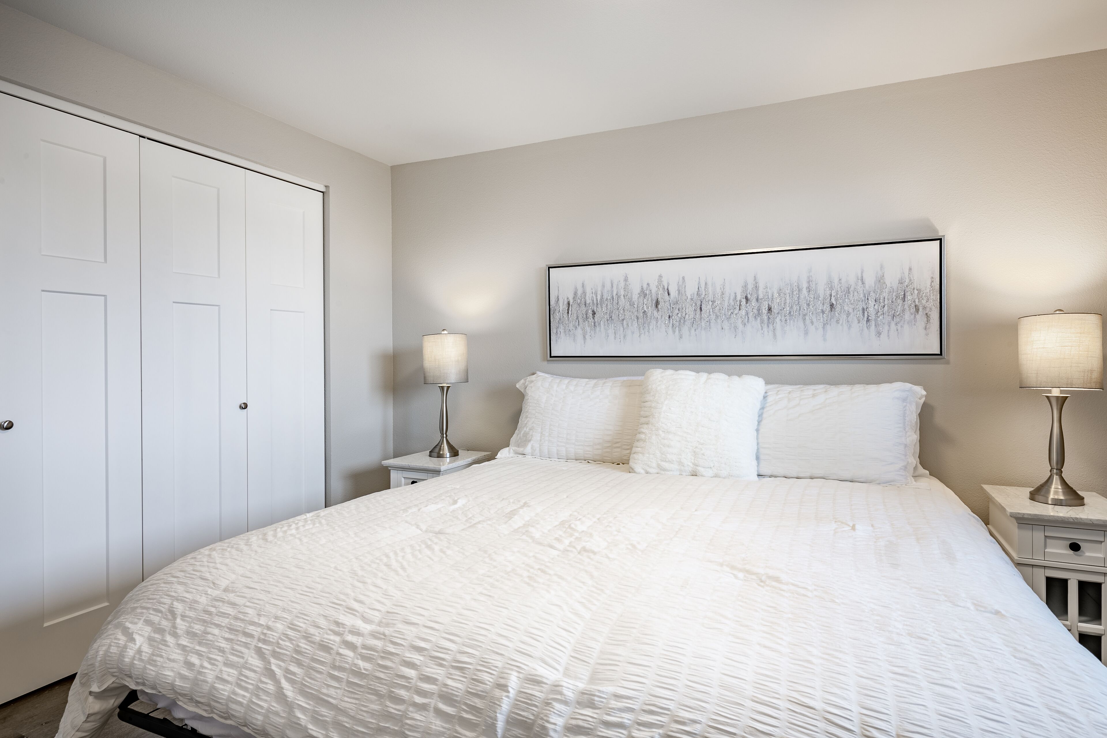 Modern Condo with Family Friendly Summer Pool 