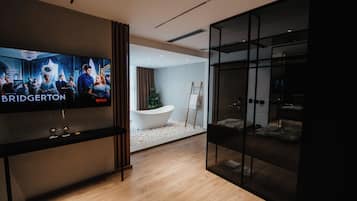 Luxury Double Room, 1 King Bed | Desk, free WiFi