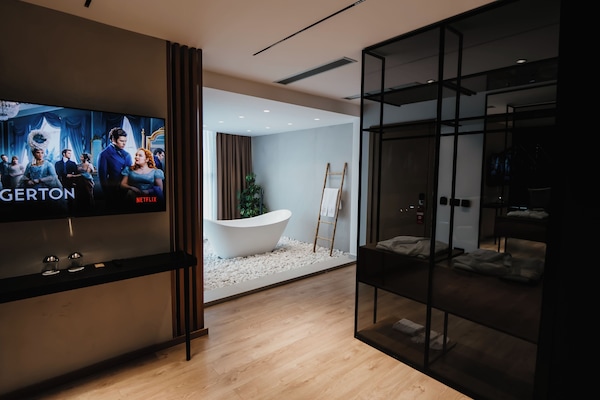 Luxury-Doppelzimmer, 1 King-Bett | Schreibtisch, kostenloses WLAN