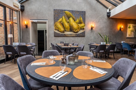 Restaurante. Maison de la Paix