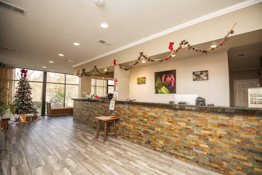 Cade Cove Suite at Tremont Lodge Townsend Vrbo