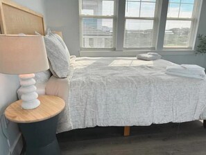 3 quartos, berço de viagem, Wi-Fi, roupa de cama