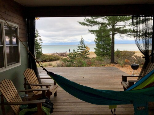 Autumn Sky - The Modern & Relaxing Beach Cottage