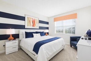 6 bedrooms, iron/ironing board, WiFi, bed sheets - Relaxing 6 Bed Pool Home with Game Room-9038SD (Davenport)