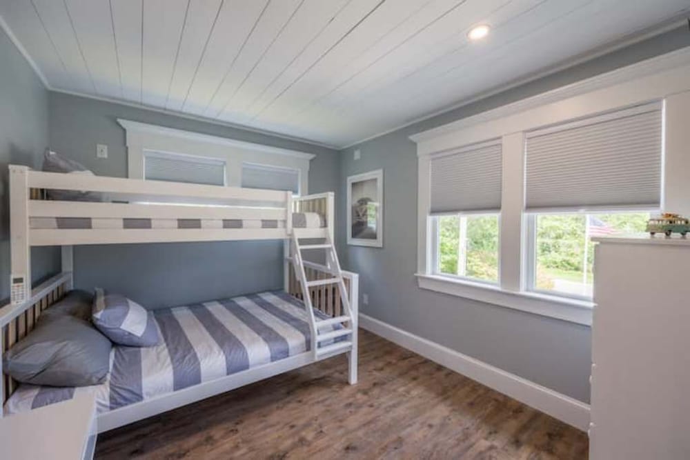 “Valhalla” on West Island Fairhaven Vrbo