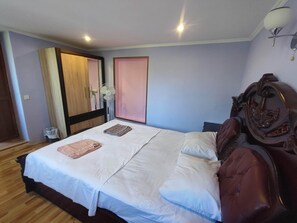 Basic Double Room, 1 Queen Bed, Shared Bathroom (1)