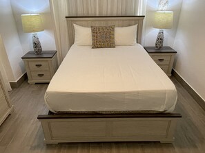 Leilighet | 2 soverom, individuelt innredet, blendingsgardiner og lydisolert