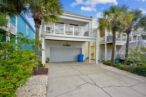 Front of property - Mystic Marlin by Book That Condo (Panama City Beach)