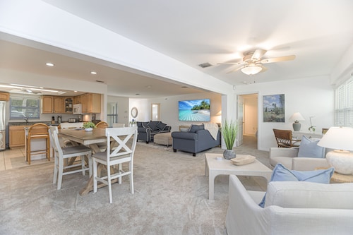 Beachside Bliss in The Moorings | 3BR Naples Stay