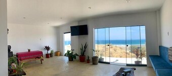 Deluxe Double Room with Balcony and Sea View 3