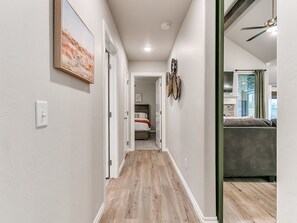 4 camere, ferro/asse da stiro, Wi-Fi gratuito, lenzuola