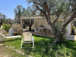 Outdoor dining - 1 bedroom apartment in puglia (Puglia)
