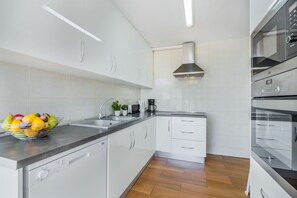 Fridge, microwave, oven, dishwasher