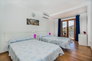 4 bedrooms, in-room safe, iron/ironing board, free WiFi - Sunset Villa Isleta (Alcúdia)