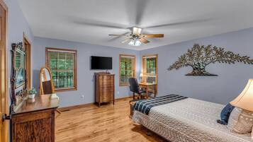4 bedrooms, WiFi, bed sheets