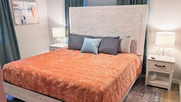 2 habitaciones, escritorio, tabla de planchar con plancha y wifi gratis