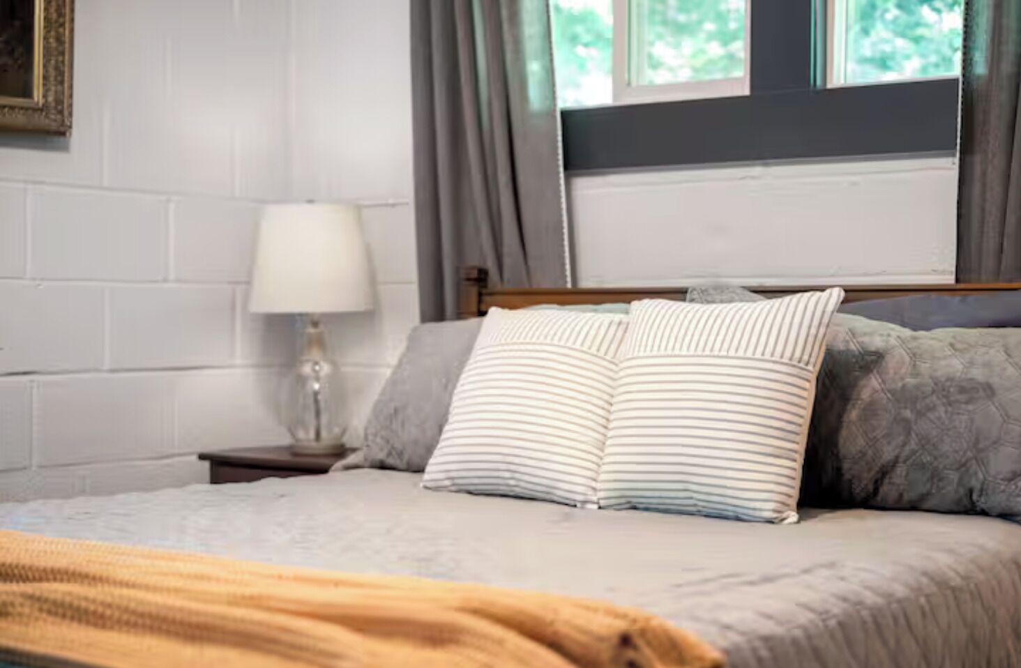 2 Schlafzimmer, Schreibtisch, Bügeleisen/Bügelbrett, kostenloses WLAN