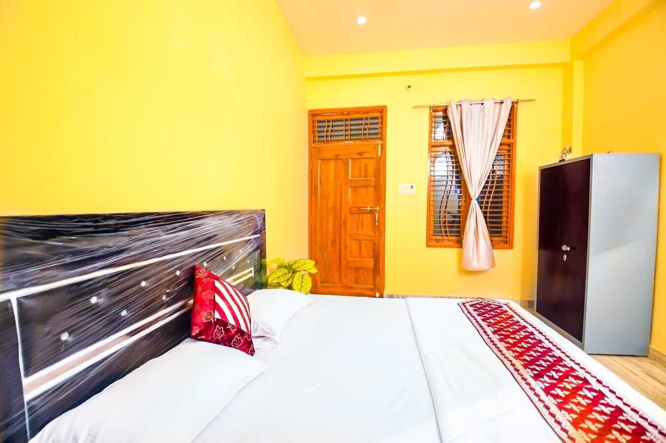 7 chambres, fer et planche à repasser, Wi-Fi, draps fournis