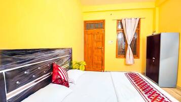 7 chambres, fer et planche Ă repasser, Wi-Fi, draps fournis