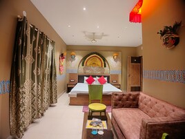 Habitación Deluxe, balcón | Ropa de cama