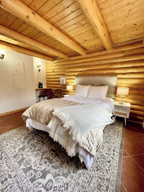 5 bedrooms, WiFi, bed sheets - Kemosabe Reunion Getaway | Hot Tub, Sauna, Nature (Bannock County)