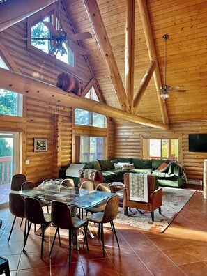 TV, fireplace, video games, books - Kemosabe Reunion Getaway | Hot Tub, Sauna, Nature (Bannock County)