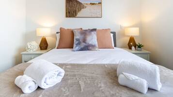 2 dormitoris, planxa i posts de planxar, wifi gratuïta i roba de llit