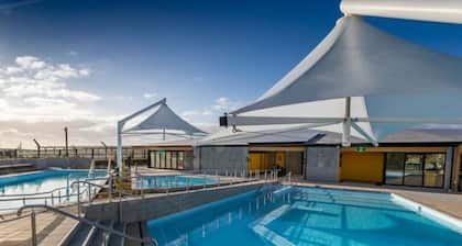 Okioki - Seaside Escape