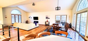 Smart-TV, Kamin, Videospiele