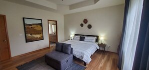 3 bedrooms, free WiFi, bed sheets