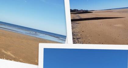 Maison Neuve Bord de mer accueillant jusqu'Ă six vacanciers.