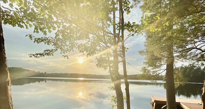 Pine Brae Eco-Resort: Off-grid cabin with lake access & private hiking trails