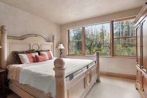 Stadtwohnung | 4 Schlafzimmer, kostenloses WLAN