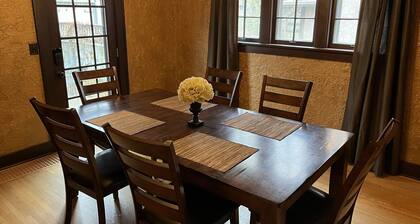Historic Twin Tudors Inn
