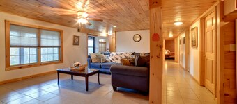 Romantic Afton Escape w/ Fire Pit & Scenic Views