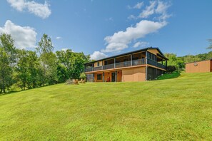 Exterior - Romantic Afton Escape w/ Fire Pit & Scenic Views (Afton)