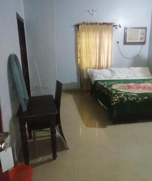 Iron/ironing board (on request), WiFi (free)