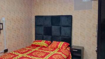 Iron/ironing board, free WiFi