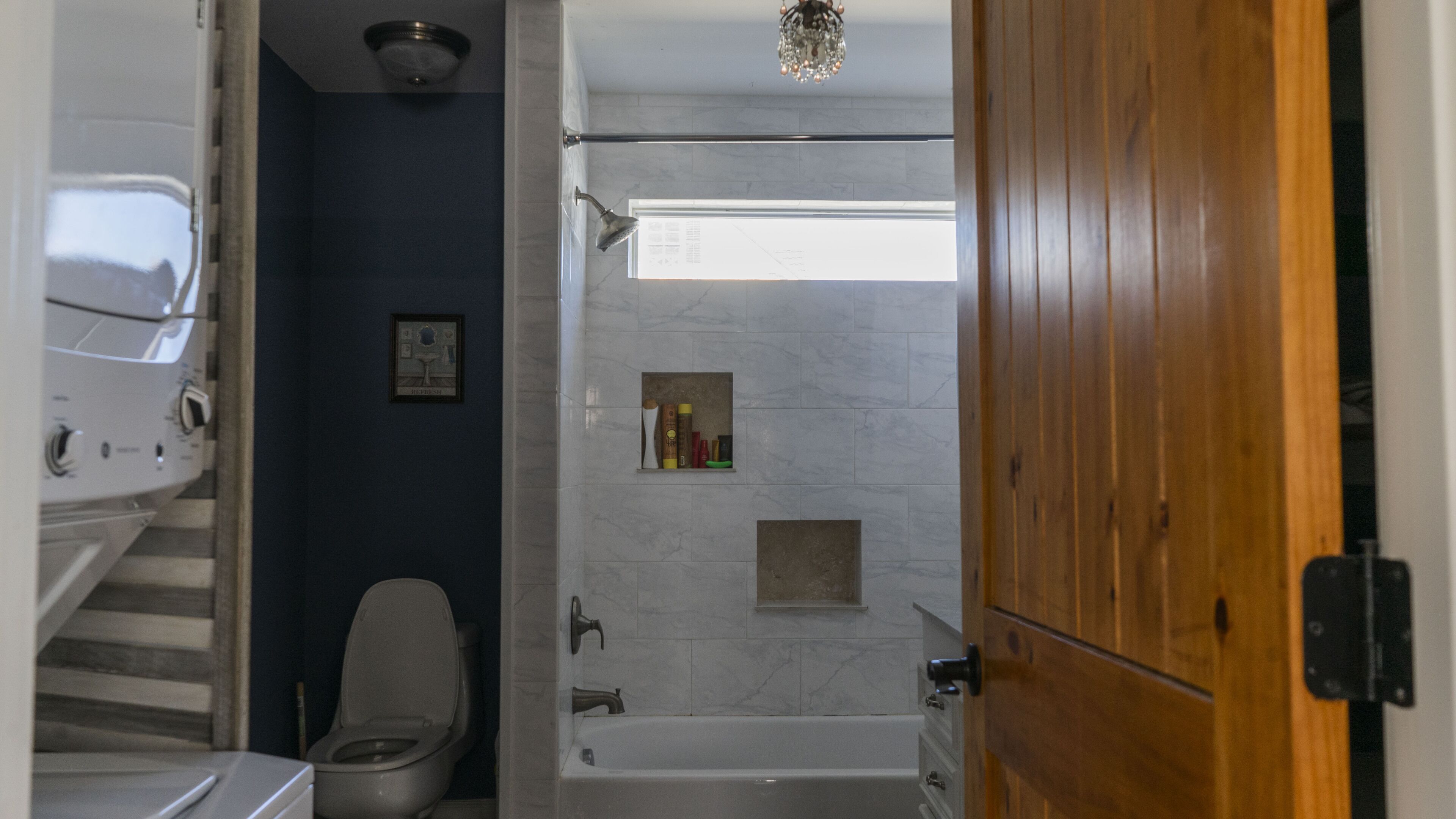 Towels, soap, shampoo, toilet paper