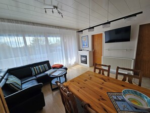 Smart TV, DVD player