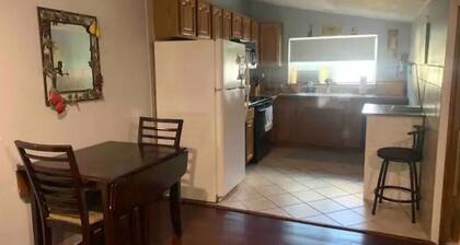 Spacious Private 1br apt King Bed Queen Pullout Jacuzzi Smart TVs WiFi Kitchen