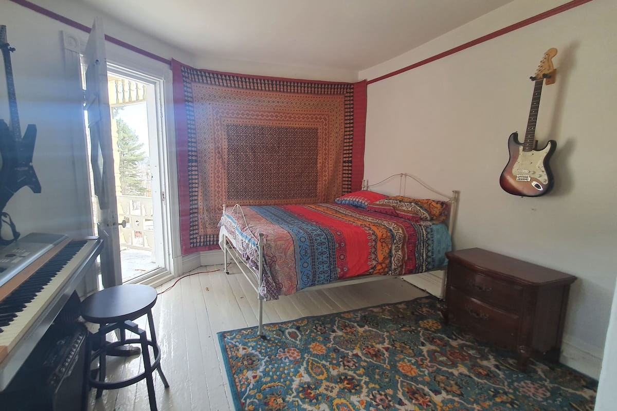 Quarto clássico | 1 quarto, ferros/tábuas de passar roupa, Wi-Fi de cortesia
