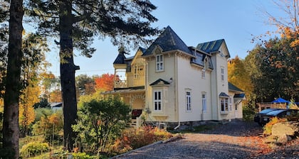 Le Salon des Inconnus