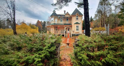 Le Salon des Inconnus